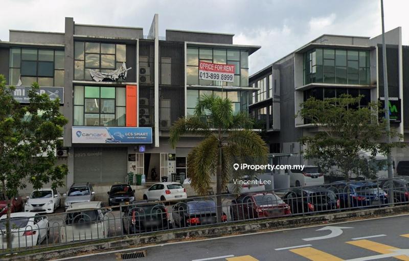 For Sale - Taman Bukit Serdang 2 Adjoining Unit Facing Main Road