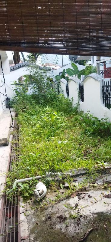 Semi-Detached House for Sale in Permai Jaya, Tanjung Bungah by Darren Jalleh - Side Garden - iProperty.com.my