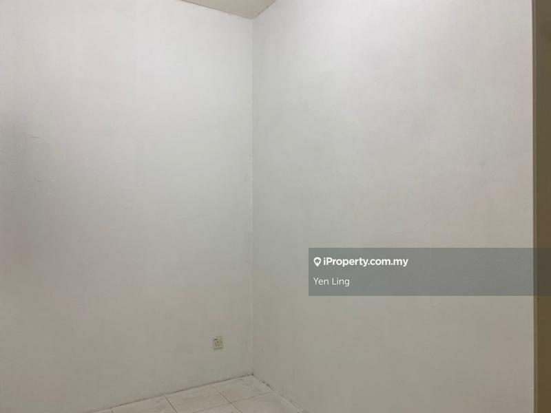 Townhouse for Sale in Bandar Saujana Putra, Tanjong Duabelas by Yen Ling - iProperty.com.my