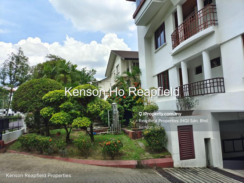 For Sale - Fernlea Court