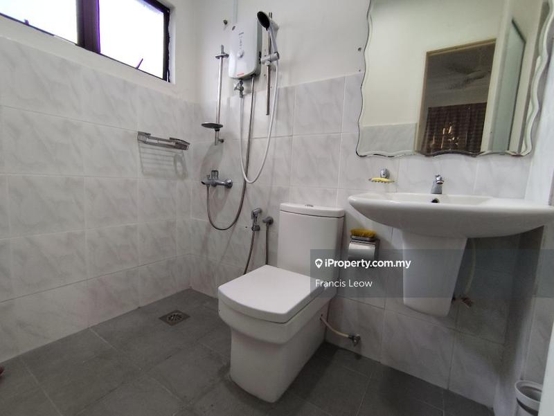 Bungalow House for Rent in Bandar Country Homes, Rawang by Francis Leow - iProperty.com.my