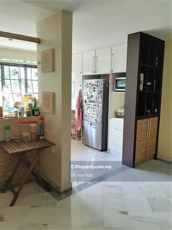 Rumah Bandar untuk Dijual di Ampang Hilir, Ampang oleh Siti Beeb - iProperty.com.my