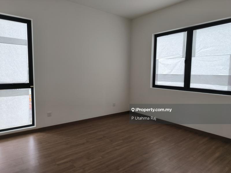 3-storey Terraced House for Sale in Telok Panglima Garang, Selangor by P Utahma Raj - iProperty.com.my