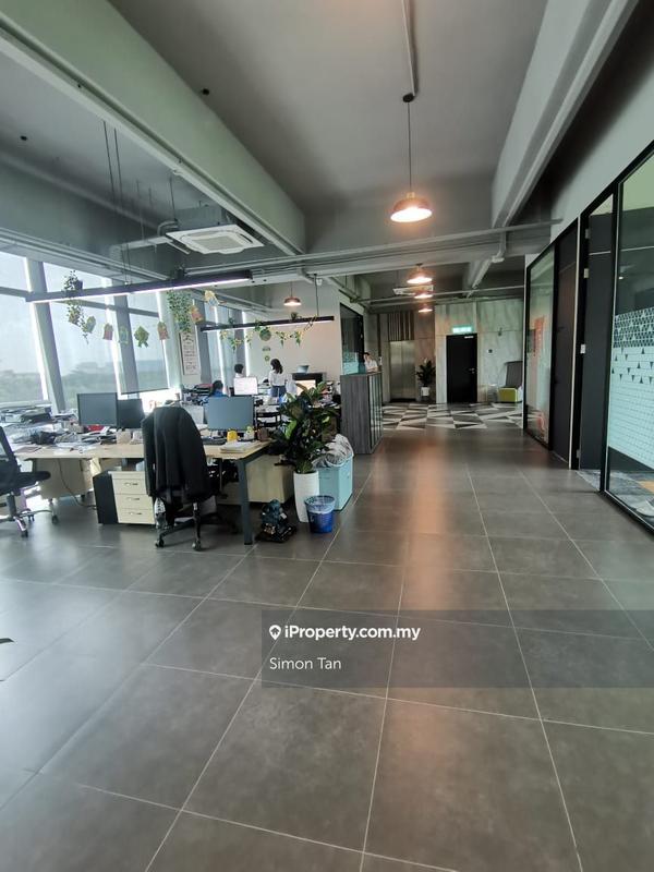 For Rent - Puchong taman perindustrian park 5 storey office building for rent