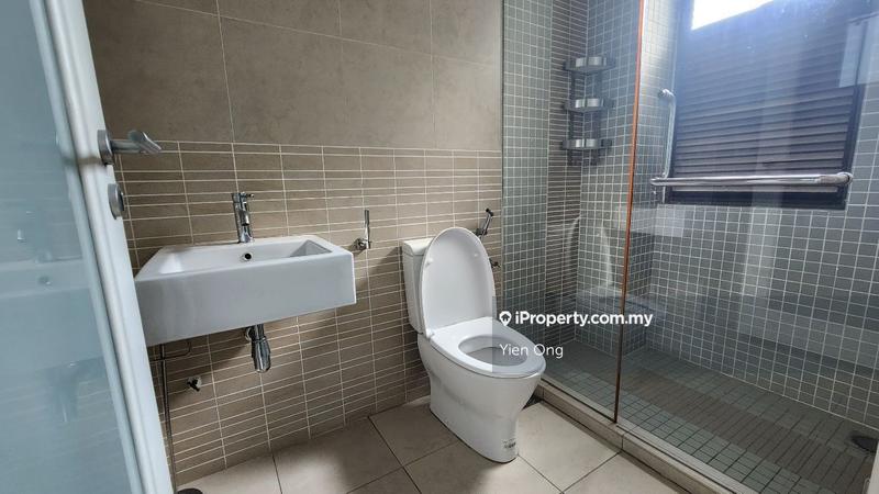 For Sale - Ara Hill Condominium