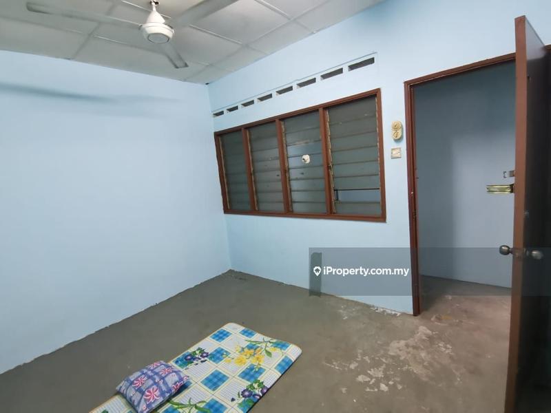 Townhouse for Rent in Taman Sri Gombak Staff Hostel, Batu Caves by Jason Phuah - iProperty.com.my