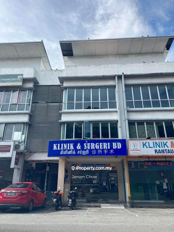 Kedai untuk Dijual di Klang, Jalan Kapar main road 3storey shoplot, Klang oleh Jansen Chow - iProperty.com.my