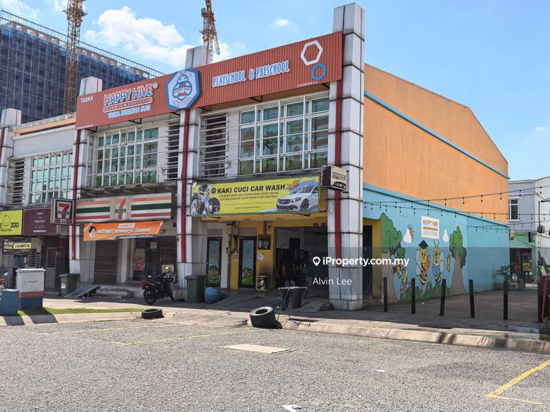 Shop / Office untuk Dijual di Taman Cahaya Alam, Shah Alam oleh Alvin Lee - iProperty.com.my