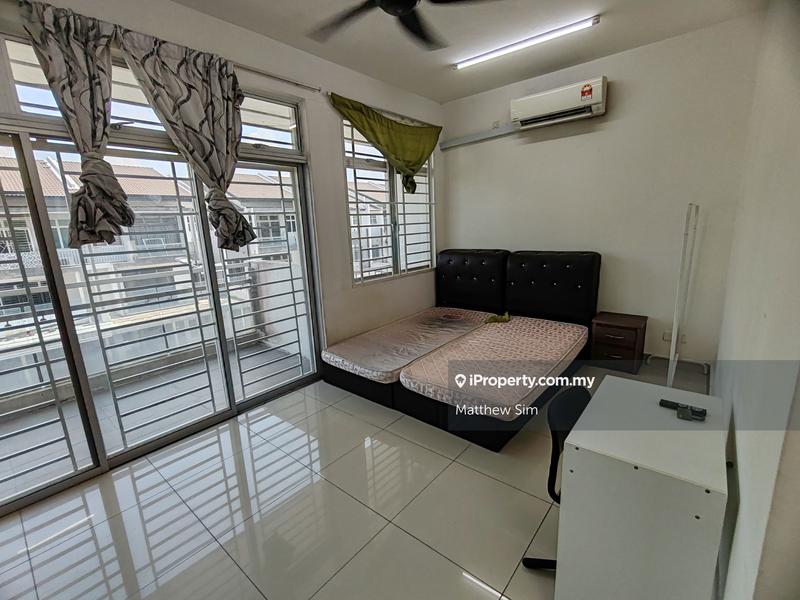 Townhouse for Rent in ut2ph, Tanjong Duabelas by Matthew Sim - iProperty.com.my