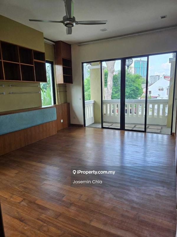Bungalow House for Sale in Aman Bali, Jalan Ipoh by Jasemin Chia - Living Room - iProperty.com.my