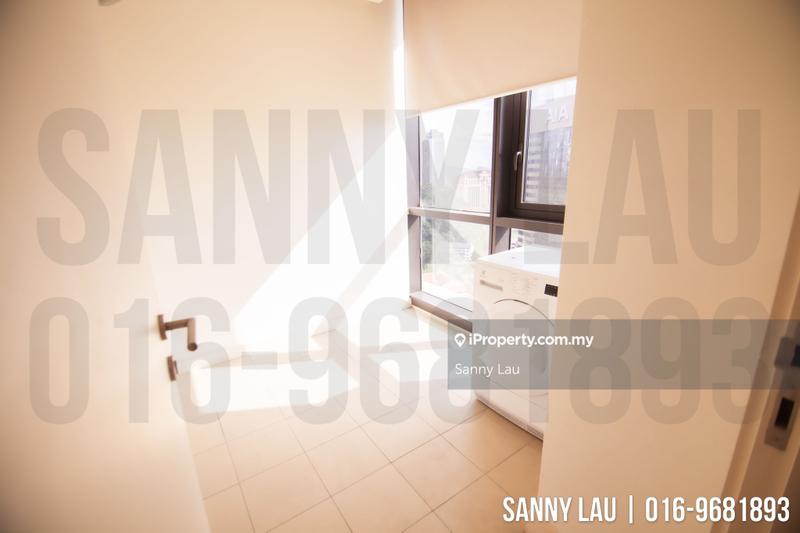 For Sale - 6 CapSquare