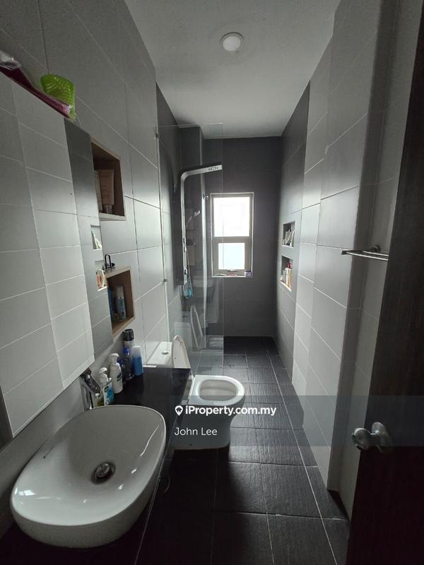 Rumah Berangkai 1.5 Tingkat untuk Dijual di Taman Bukit Serdang, Seri Kembangan oleh John Lee - iProperty.com.my