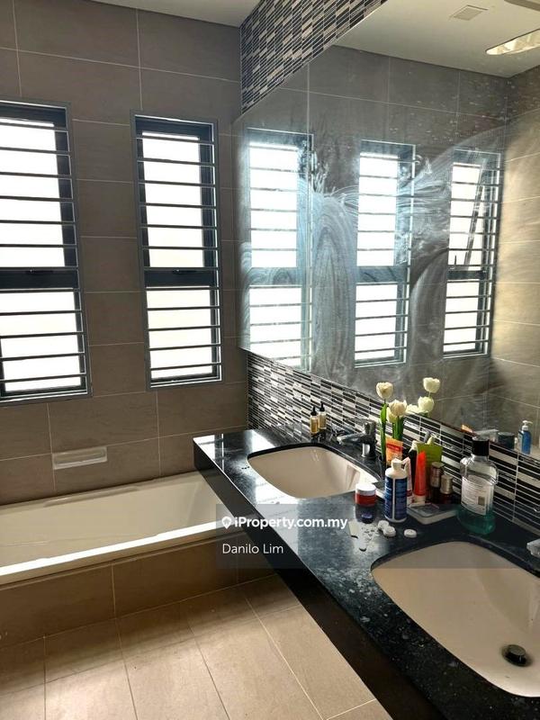 Rumah Berangkai 3 Tingkat untuk Dijual di Taman Taynton View, Cheras oleh Danilo Lim - iProperty.com.my
