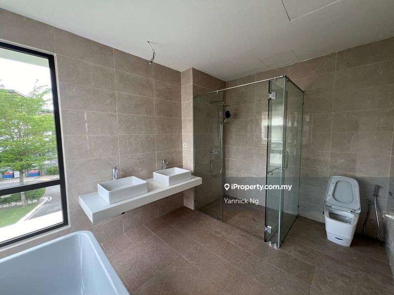Bungalow House for Sale in Kota Kemuning, Shah Alam by Yannick Ng - iProperty.com.my