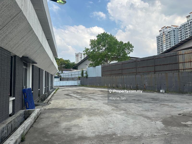 Gudang untuk Disewa di Seksyen 51a, Petaling Jaya oleh Wayne Tan - iProperty.com.my