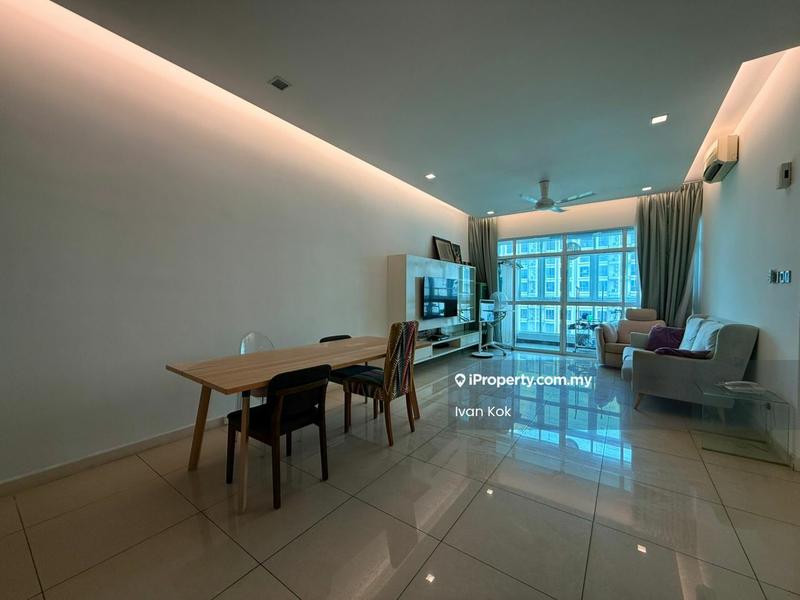 Condominium untuk Dijual di Amaya Saujana oleh Ivan Kok - Living Room - iProperty.com.my