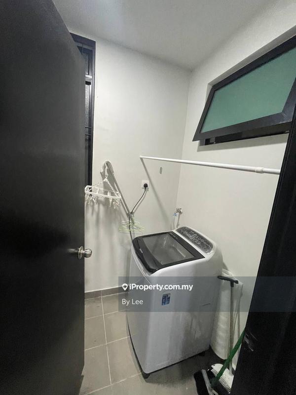Residensi Servis untuk Dijual di Molek Regency oleh By Lee - iProperty.com.my