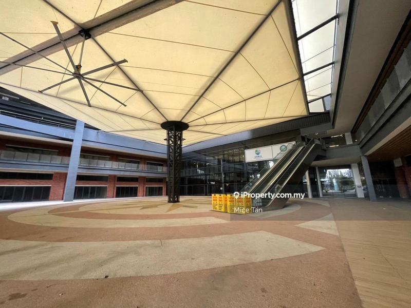 For Sale - Pier 8 @ Gravit 8