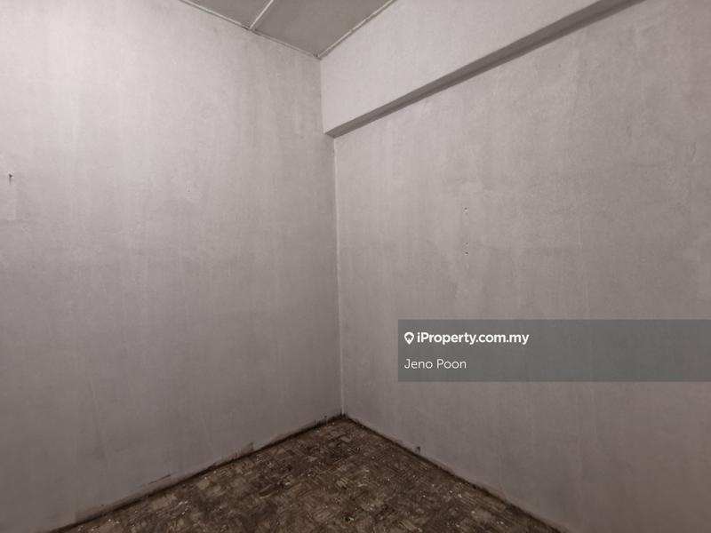 Rumah Pangsa untuk Dijual di Kuchai Entrepreneurs Park oleh Jeno Poon - iProperty.com.my