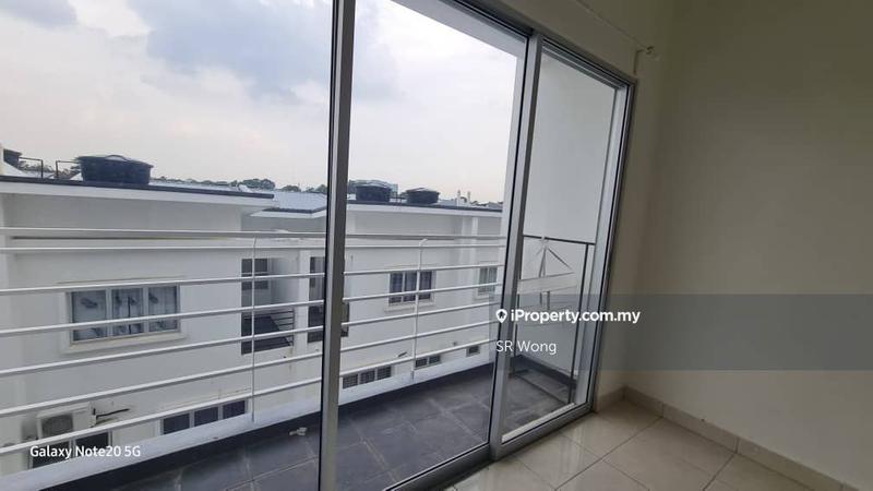 3-storey Terraced House for Sale in Bayu Heights 2 Serdang Seri Kembangan, Seri Kembangan by SR Wong - iProperty.com.my