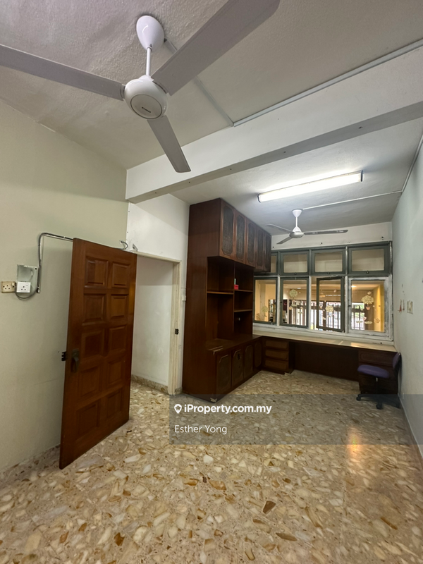 Rumah Berkembar untuk Dijual di Taman Danau Desa, Taman Desa oleh Esther Yong - iProperty.com.my