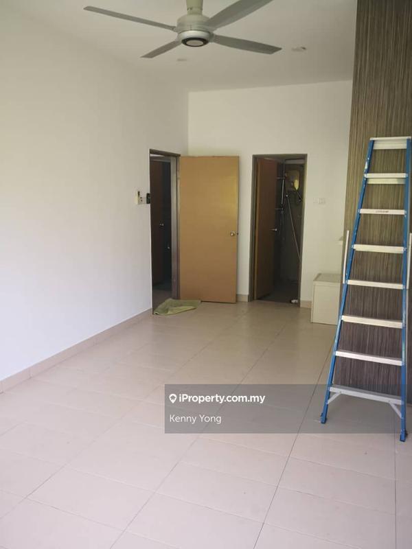 Townhouse for Sale in Kelana Jaya, Petaling Jaya by Kenny Yong - iProperty.com.my