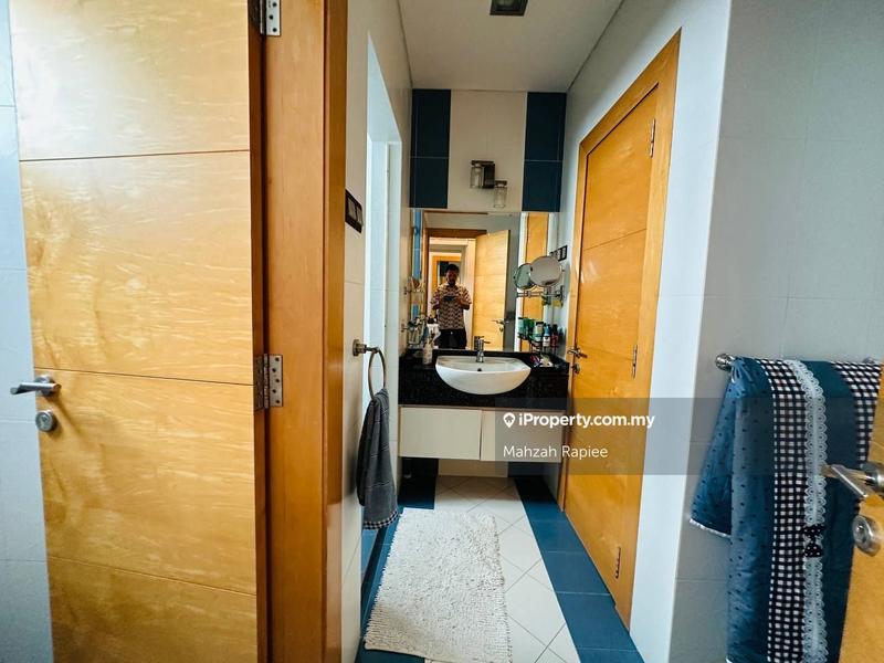 Bungalow House for Sale in Perdana Lakeview East, Cyberjaya by Mahzah Rapiee - iProperty.com.my