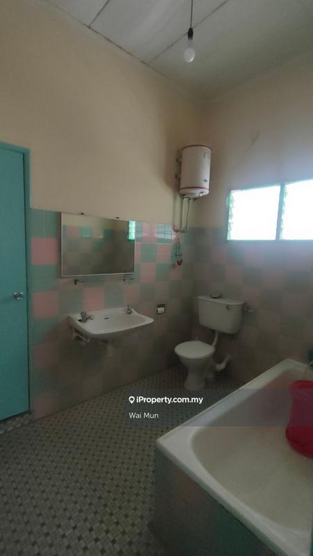 Bungalow House for Sale in Taman Million, Jalan Ipoh by Wai Mun - iProperty.com.my