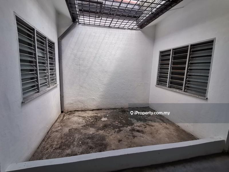 Shop / Office untuk Disewa di Seksyen 28, Taman Alam Megah, Shah Alam oleh Tony Tan - iProperty.com.my