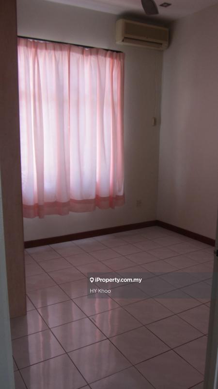Townhouse for Sale in Desa Ria, Sungai Ara by HY Khoo - iProperty.com.my