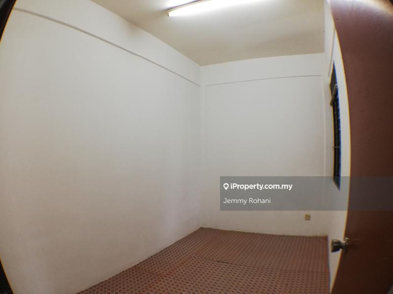 Pangsapuri untuk Dijual di Pangsapuri Seri Mawar oleh Jemmy Rohani - iProperty.com.my