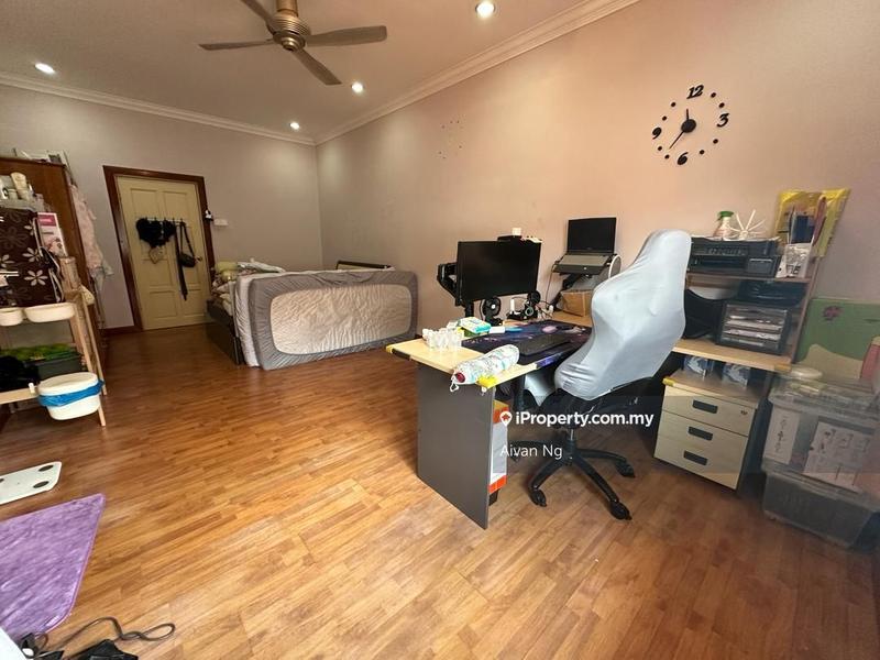 Rumah Berkembar untuk Dijual di Taman Taming Indah, Bandar Sungai Long oleh Aivan Ng - iProperty.com.my