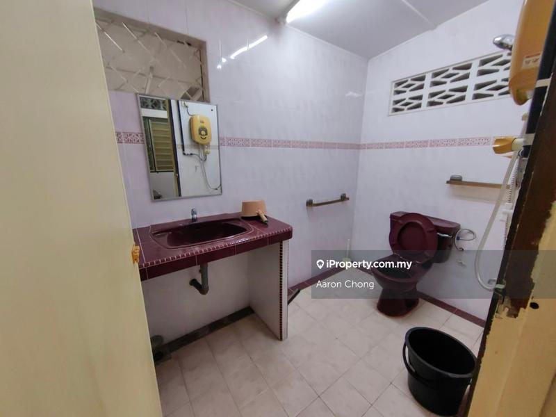 Bungalow House for Sale in Seksyen 4, Petaling Jaya by Aaron Chong - iProperty.com.my