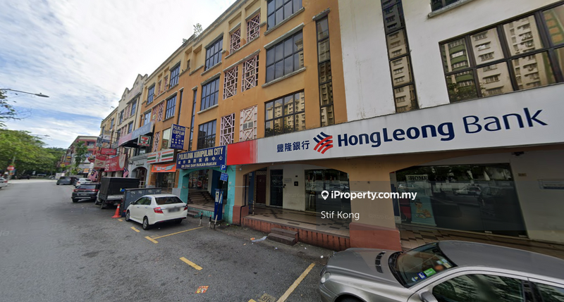 For Rent - 1st Floor Shop Facing Main Road