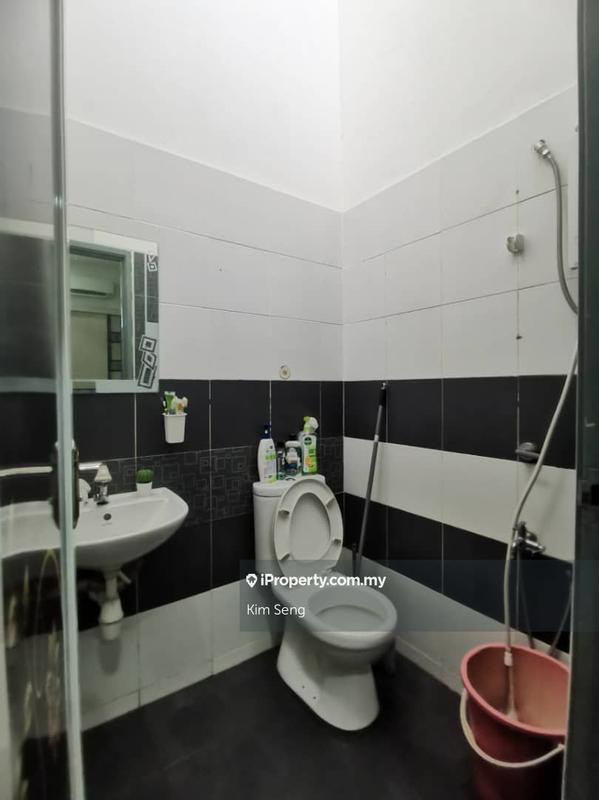 1-storey Terraced House for Sale in Taman Mengkibol Corner Terrace, Kluang by Kim Seng - iProperty.com.my