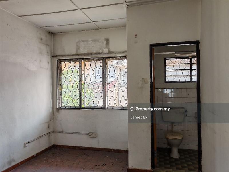 Rumah Teres 2-Tingkat untuk Dijual di Taman Pertama, Cheras oleh James Ek - iProperty.com.my