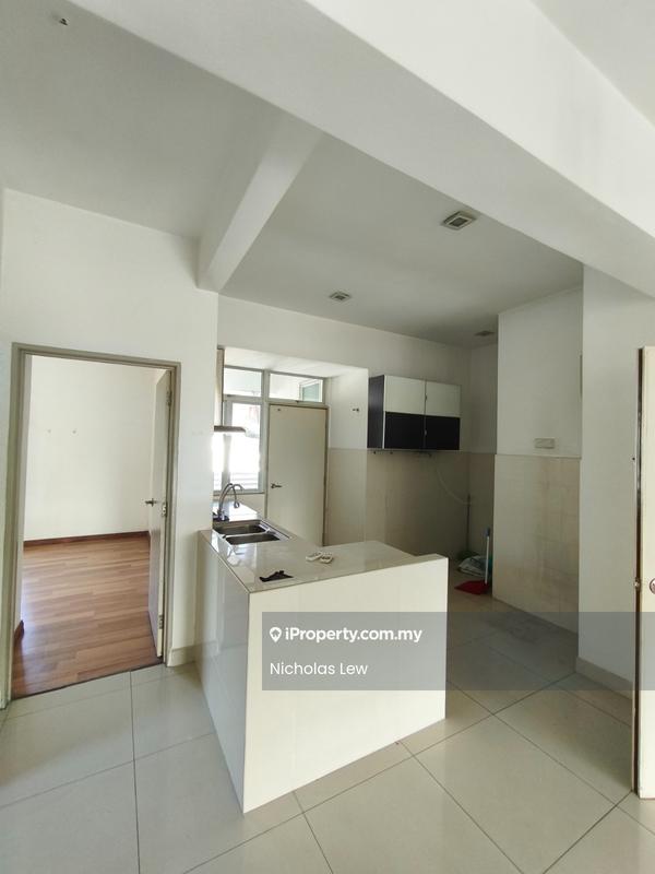 Condominium for Sale in Bayan Villa, Seri Kembangan by NK Lew - iProperty.com.my