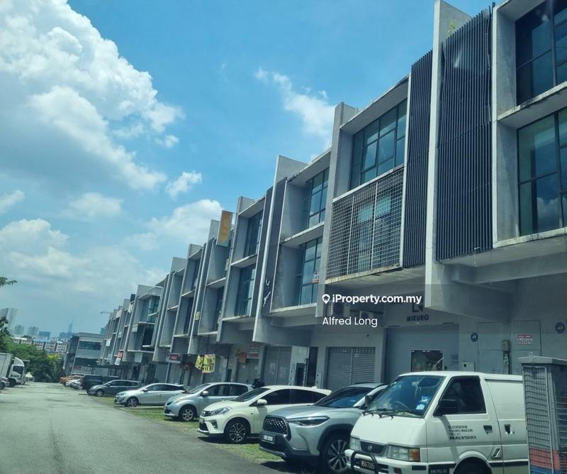 Shop / Office for Sale in Taman Bukit Serdang, Seri Kembangan by Alfred Long - Exterior - iProperty.com.my