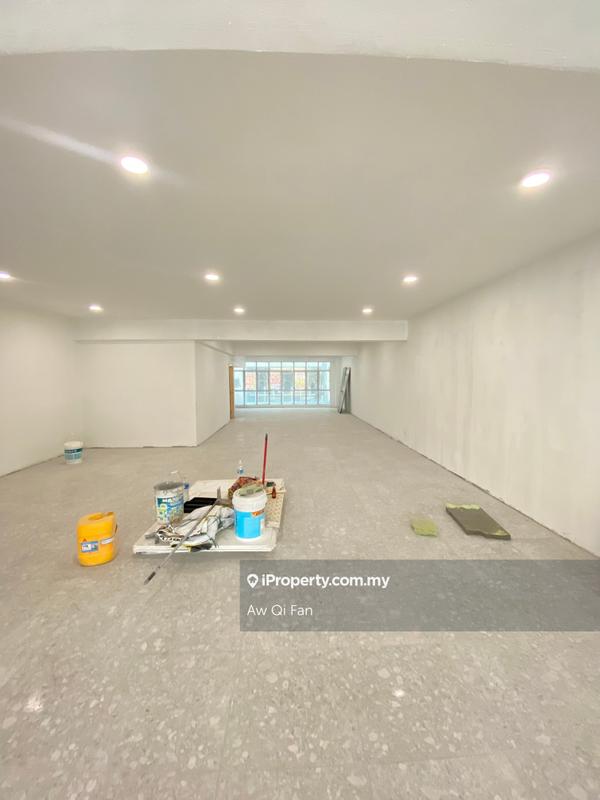 For Rent - Same Row With Brew House , Bandar Puteri Puchong , Prime Location , Amble Parking