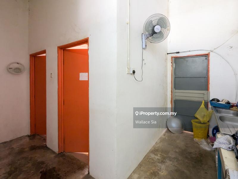 Kedai untuk Dijual di Taman Dato' Abdul Rashid Salleh, Beserah oleh Wallace Sia - iProperty.com.my