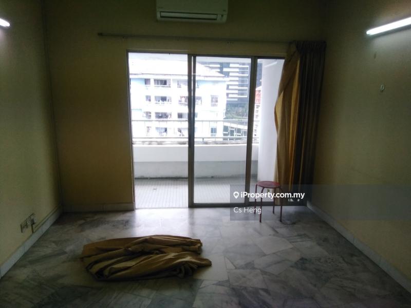 Pangsapuri untuk Dijual di Vista Angkasa oleh Cs Heng - iProperty.com.my