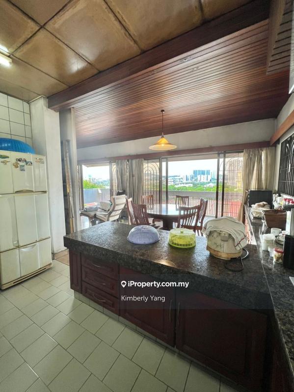 Banglo untuk Dijual di TAMAN DESA-WELL DESIGNED HOUSE, NICE VIEWS!, Taman Desa oleh Kimberly Yang - iProperty.com.my