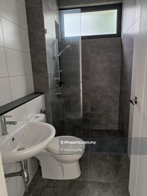 3-storey Terraced House for Sale in Telok Panglima Garang, Selangor by P Utahma Raj - iProperty.com.my
