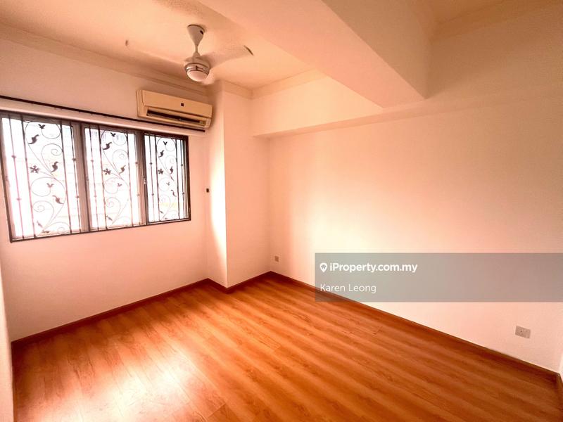 For Sale - Villa Flora