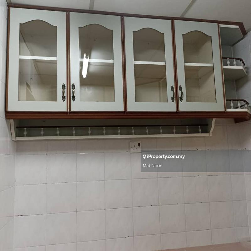 Pangsapuri untuk Dijual di Ilham Apartment oleh Mat Noor - iProperty.com.my