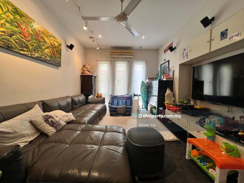 Rumah Berkembar untuk Dijual di Damansara Heights, Damansara Heights oleh Kevin Yai - iProperty.com.my