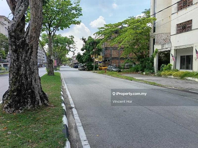 Kedai untuk Dijual di Pekan Lumut, Lumut oleh Vincent Har - Exterior - iProperty.com.my