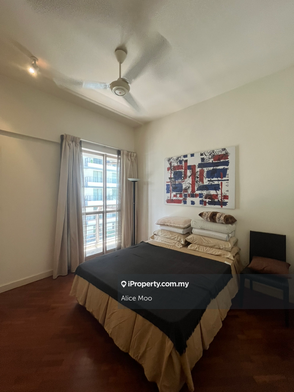 For Sale - Hampshire Park Condominium