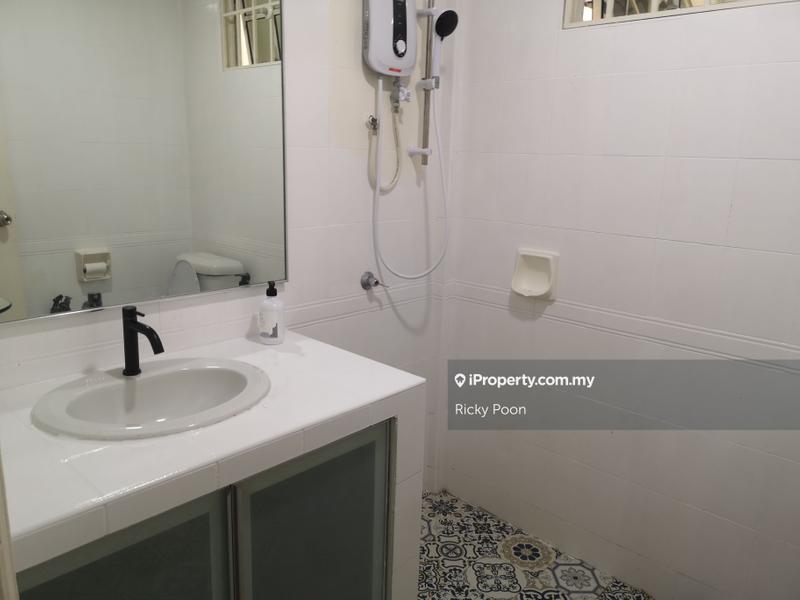 Bungalow House untuk Dijual di Taman Yarl, Jalan Klang Lama (Old Klang Road) oleh Ricky Poon - iProperty.com.my