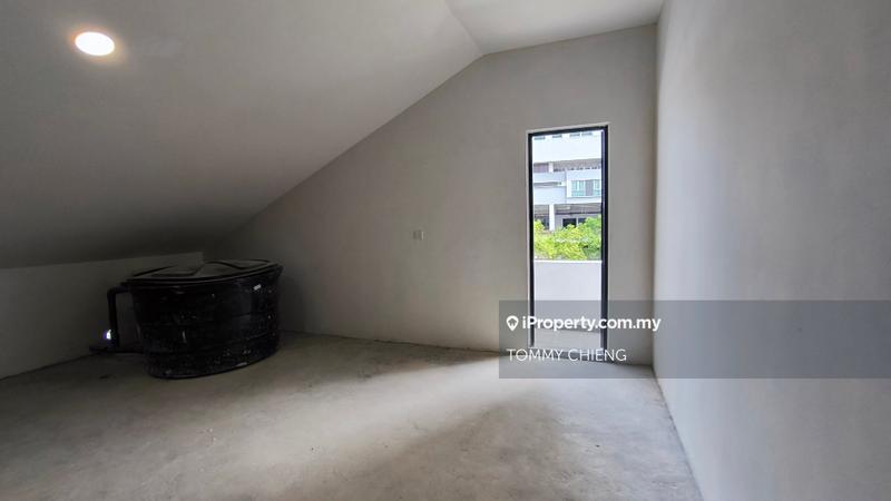 Rumah Berangkai 3 Tingkat untuk Dijual di Happy Garden, Kuchai Lama oleh TOMMY CHIENG - iProperty.com.my